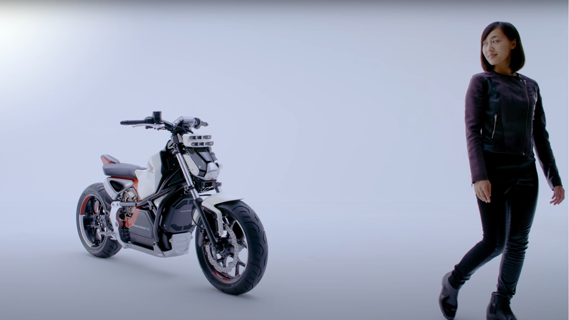 Riding Assist-E概念車型，就曾讓大家預覽類似功能