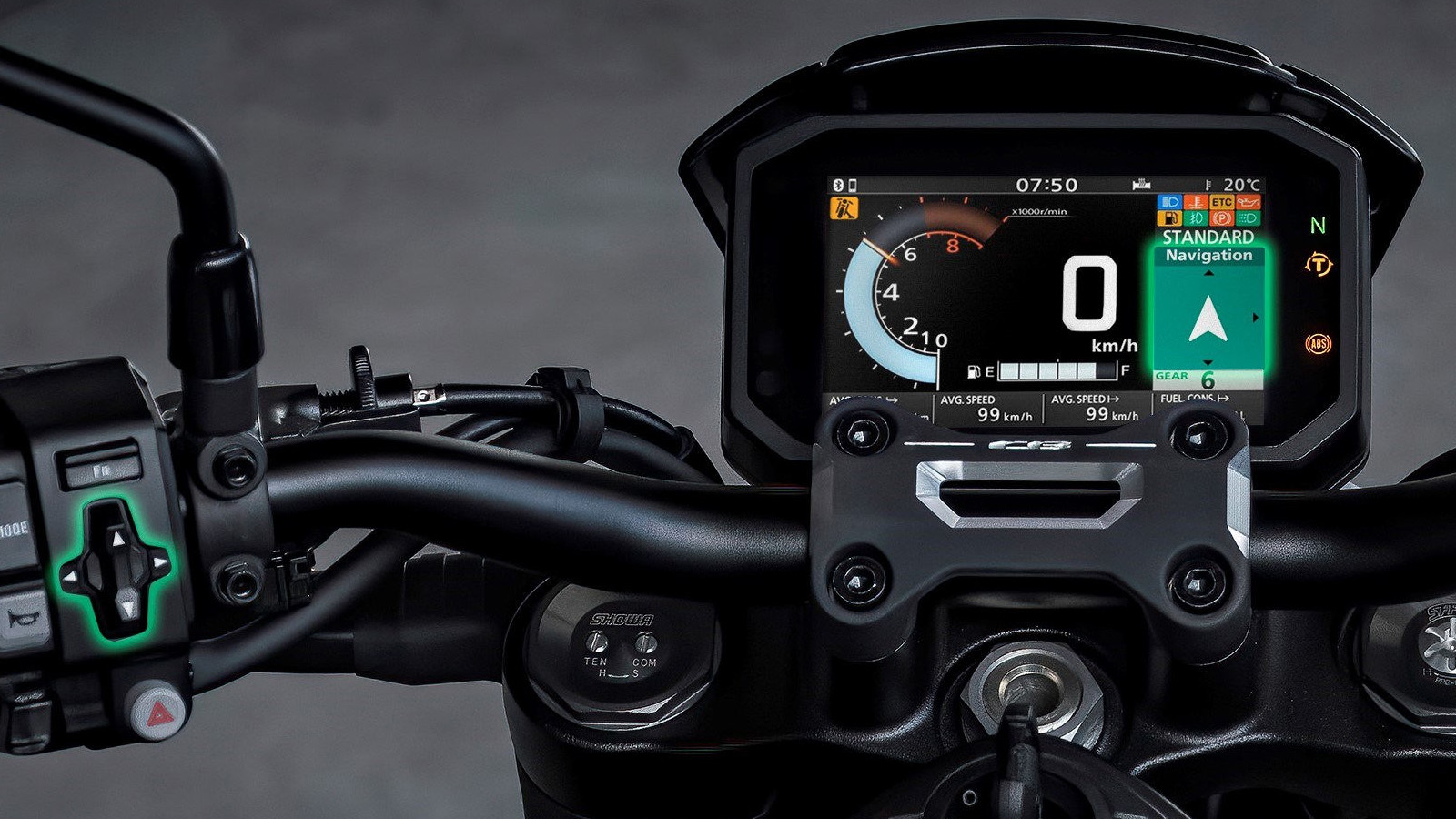 導航時除了語音之外，儀表上也會顯示導航資訊