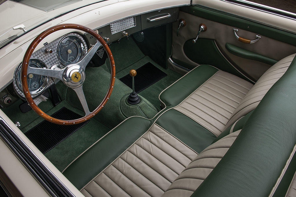 8月底拍賣會上將有一輛Vignale Cabriolet 車身的 342 America進行拍賣,預估拍賣價能衝破300萬美金