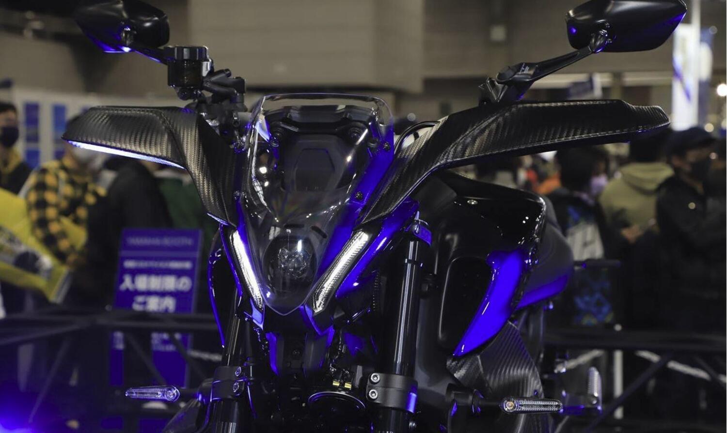 MT-09 CYBER RALLY將車頭改得很有拉力賽車風格