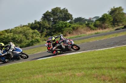 就算面對再強勁的對手,靠著黃晧選手過人的表現以及JET SL優異的性能,在競爭激烈的賽場上殺出重圍。