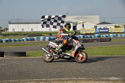 JET SL首戰即登頂!YX-Racing Team的黃晧以Pole to win之姿奪下最高榮耀,贏得TSRRC組冠軍