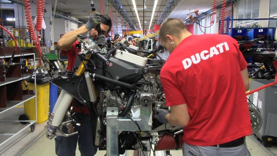 DUCATI身處歐洲疫情嚴重的義大利,因此迅速地宣佈配合政府政策進入停工的狀態
