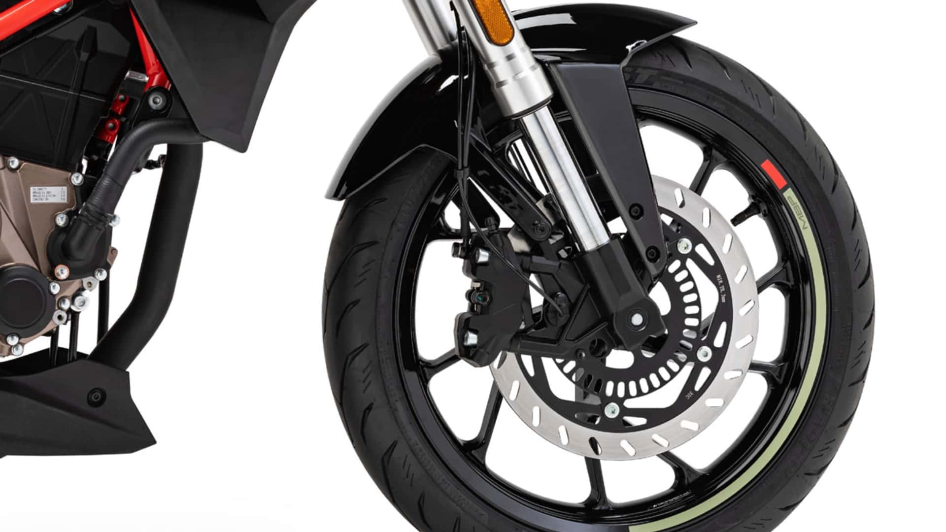 KYB倒立式前叉配上輻射卡鉗