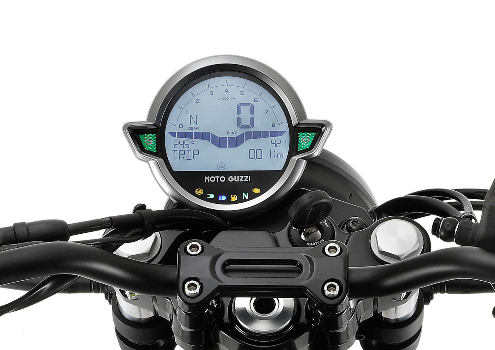MOTO GUZZI V7 Stone使用經典單錶風格,可惜未看見全彩TFT儀表