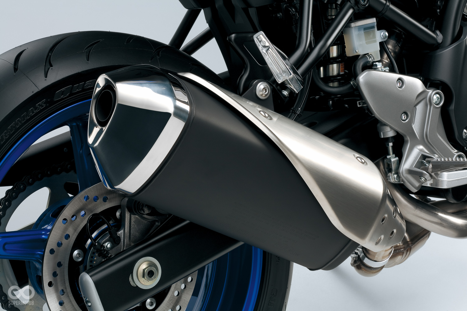 重新設計符合歐盟4期環保的短翹排氣管