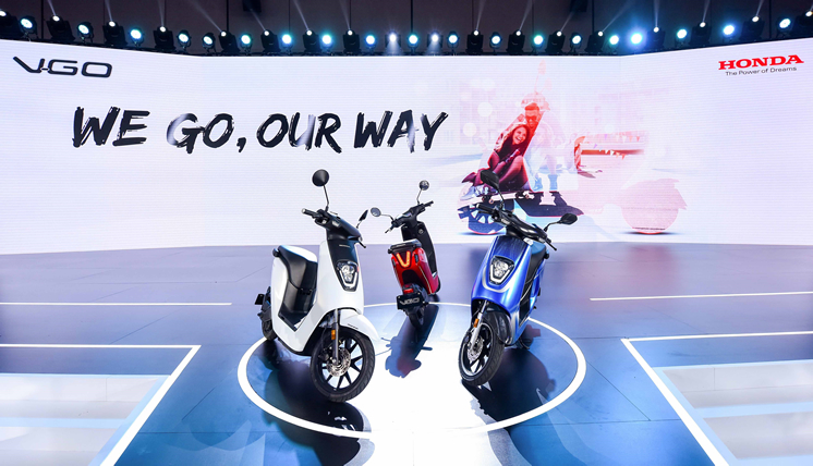 HONDA去年也在中國發表了首款採用鋰電池的電動代步車VGO