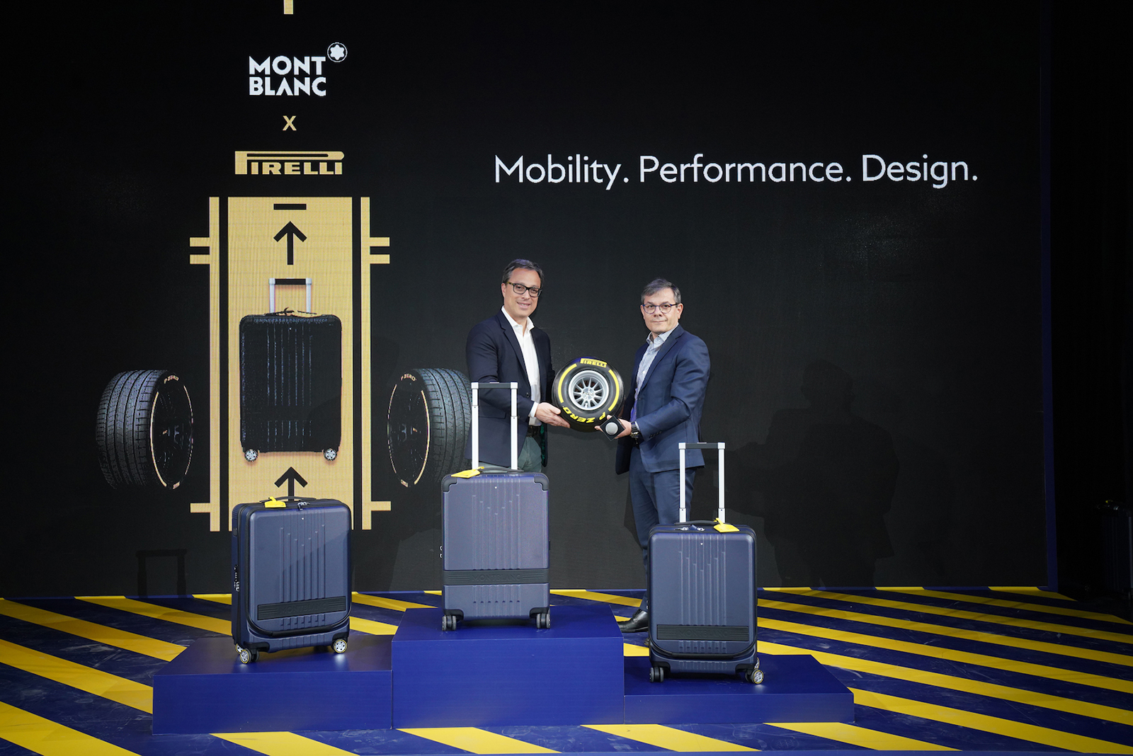 推出的2種款式在開啟方式略有不同