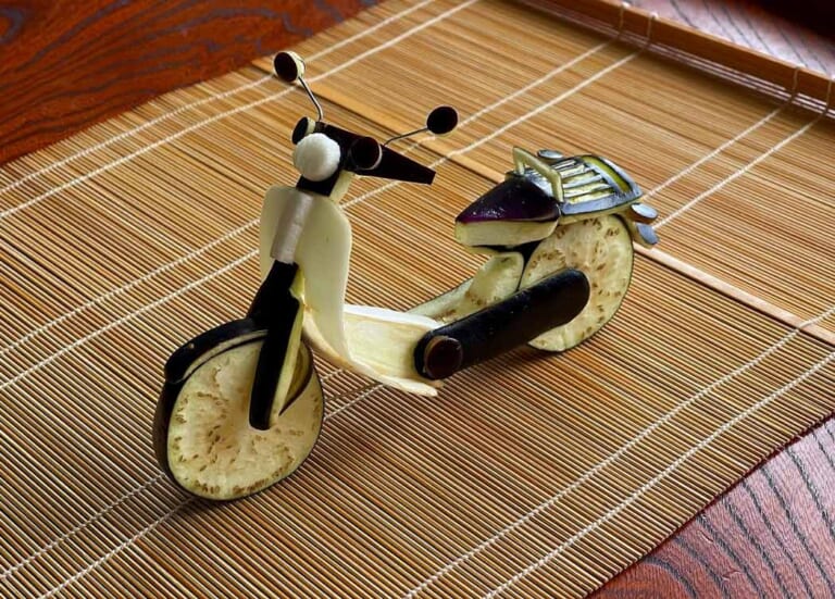 茄子皮和白色果肉,與CUB經典的配色塗裝相當搭