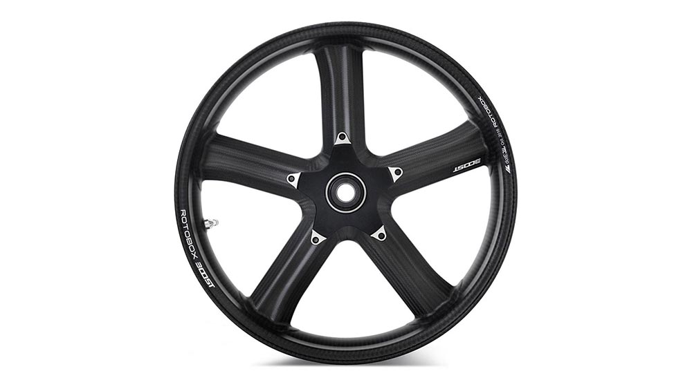 中空五輻式的BOOST，3組複合材料和獨特的一體式中空碳鑄件結構。