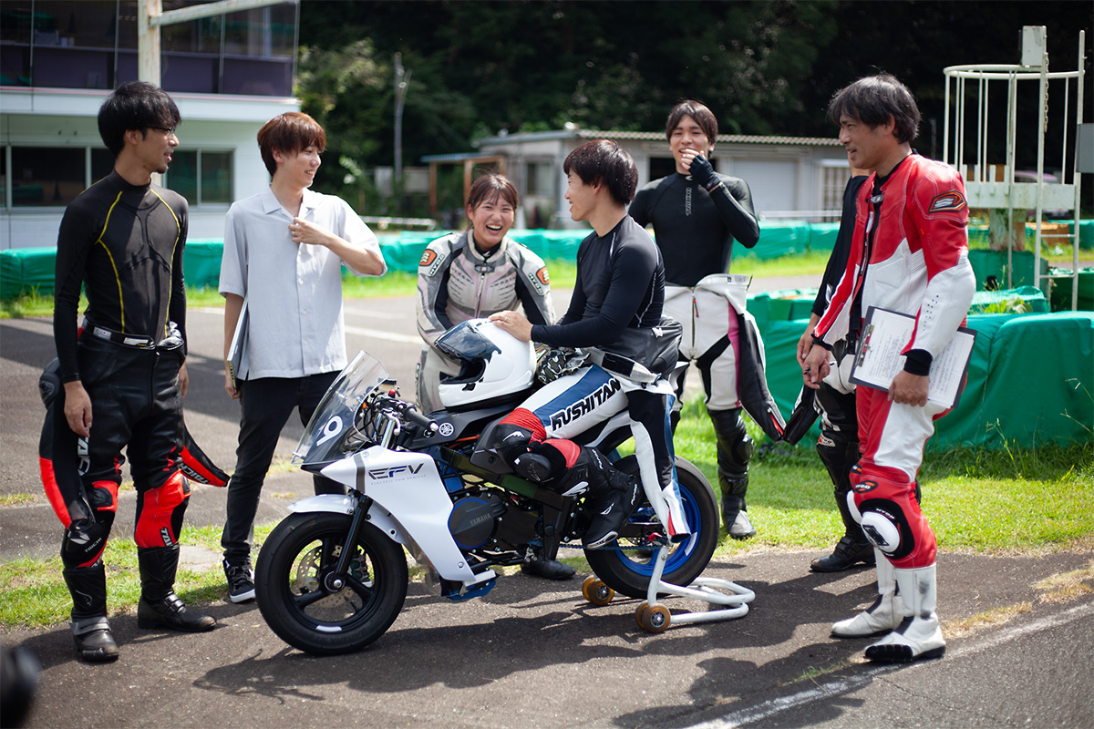 E-FV是由Yamaha內部一群熱血工程師打造的純電小賽車