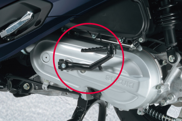 Suzuki機車主打的踩發桿，依舊在新車上出現