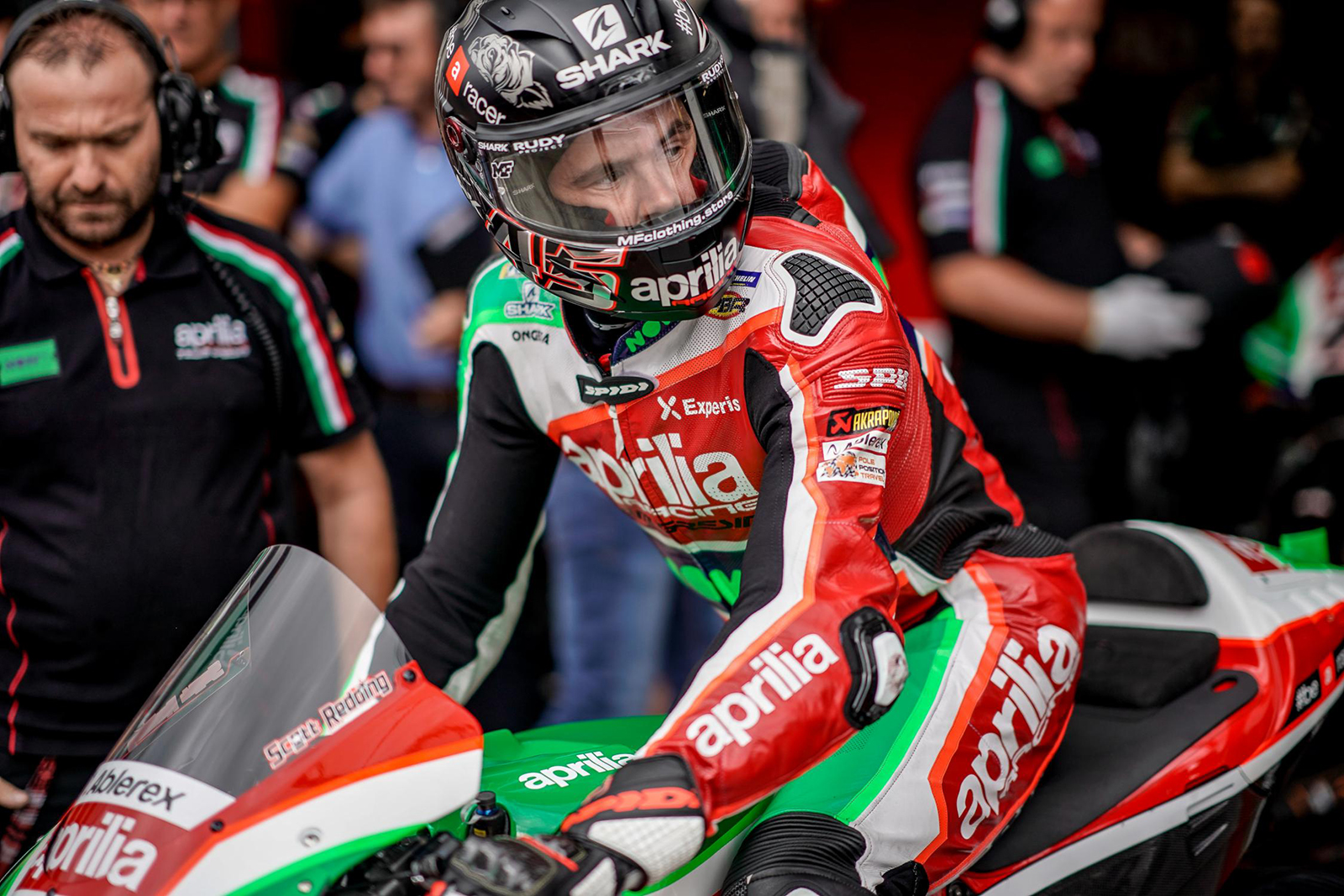 兩位地主車手Bradley Smith以及Scott Redding對於無法在祖國出戰GP也表示非常遺憾