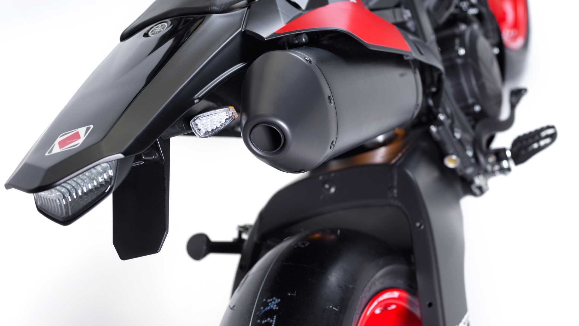 非碳纖維打造的車體部分,ROTOBOX也採用3D列印的方式去設計生產