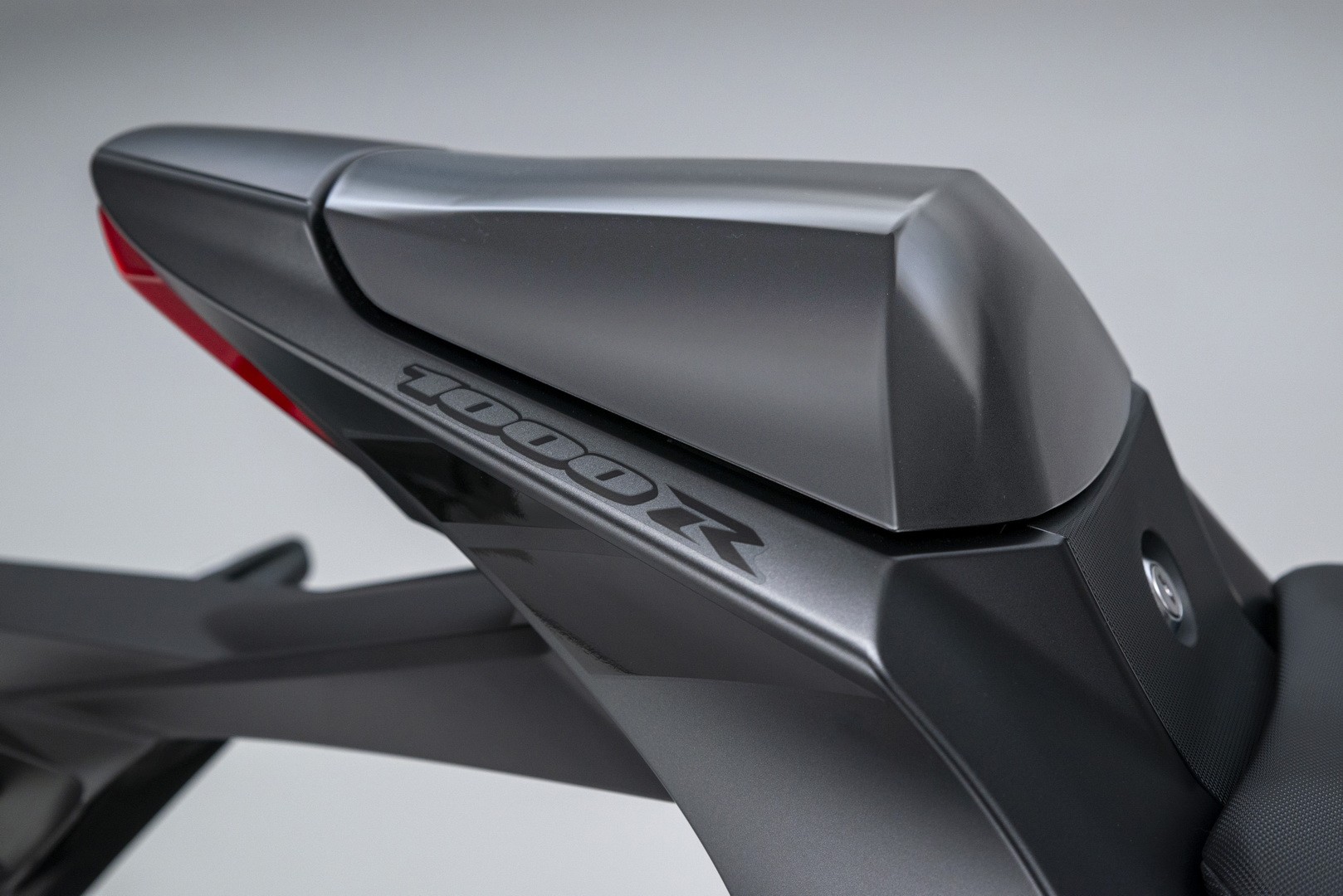 原廠直接附上單座蓋