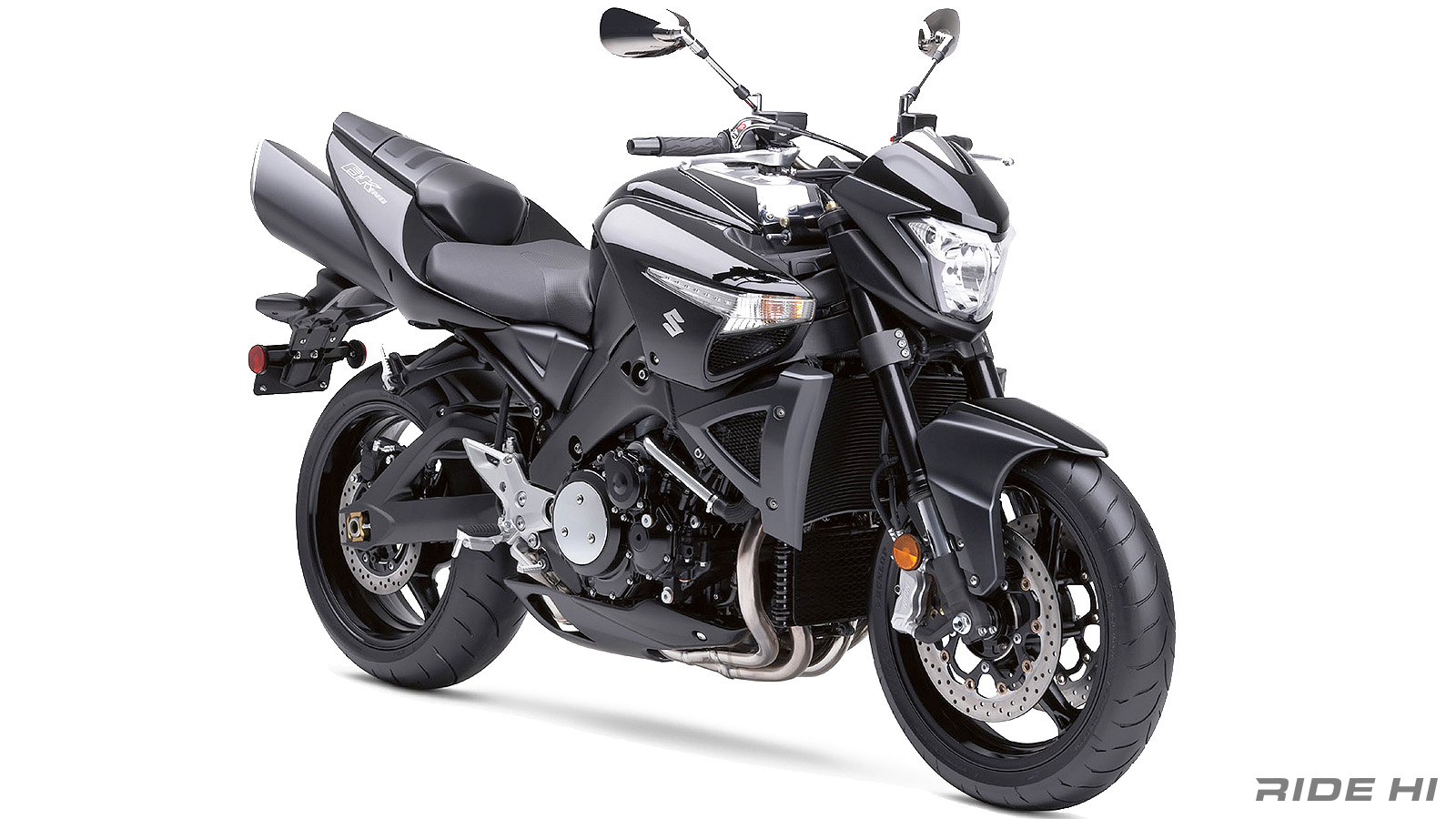 2008年正式發表的SUZUKI B-KING量產版本，外型依然搶眼，但少了機械增壓的加持