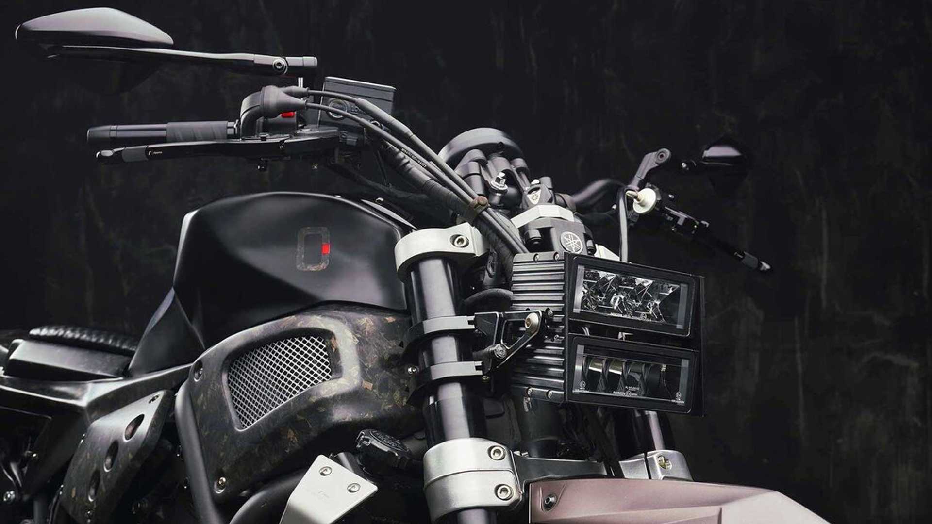 拼裝感極強的方正LED大燈