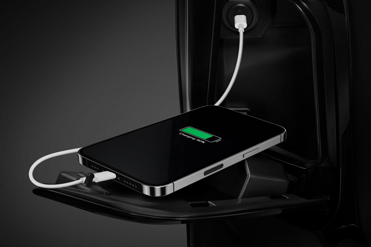 TFT儀表、免鑰匙、USB-C充電，便利配備滿配