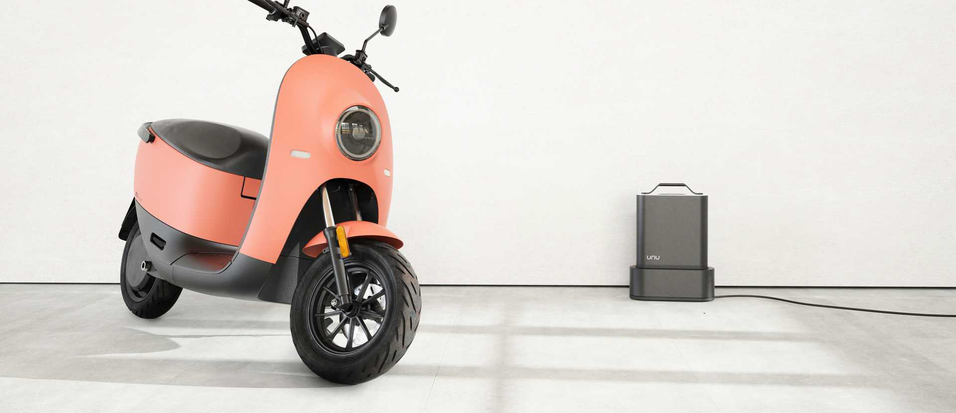 unu使用LG製造的電池,擁有相當不錯的壽命,但是單顆電池僅能提供50公里的最大里程,加上必須充電七小時才能充飽電,使用上較為不便