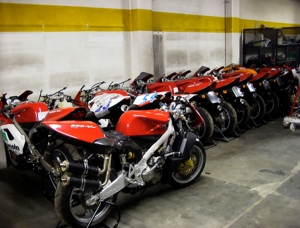 而BIMOTA 發現這狀況後也解決不了,只能退換其它車種或款項做補償,最後決定全面暫時停止販售,圖為當時回收的車輛