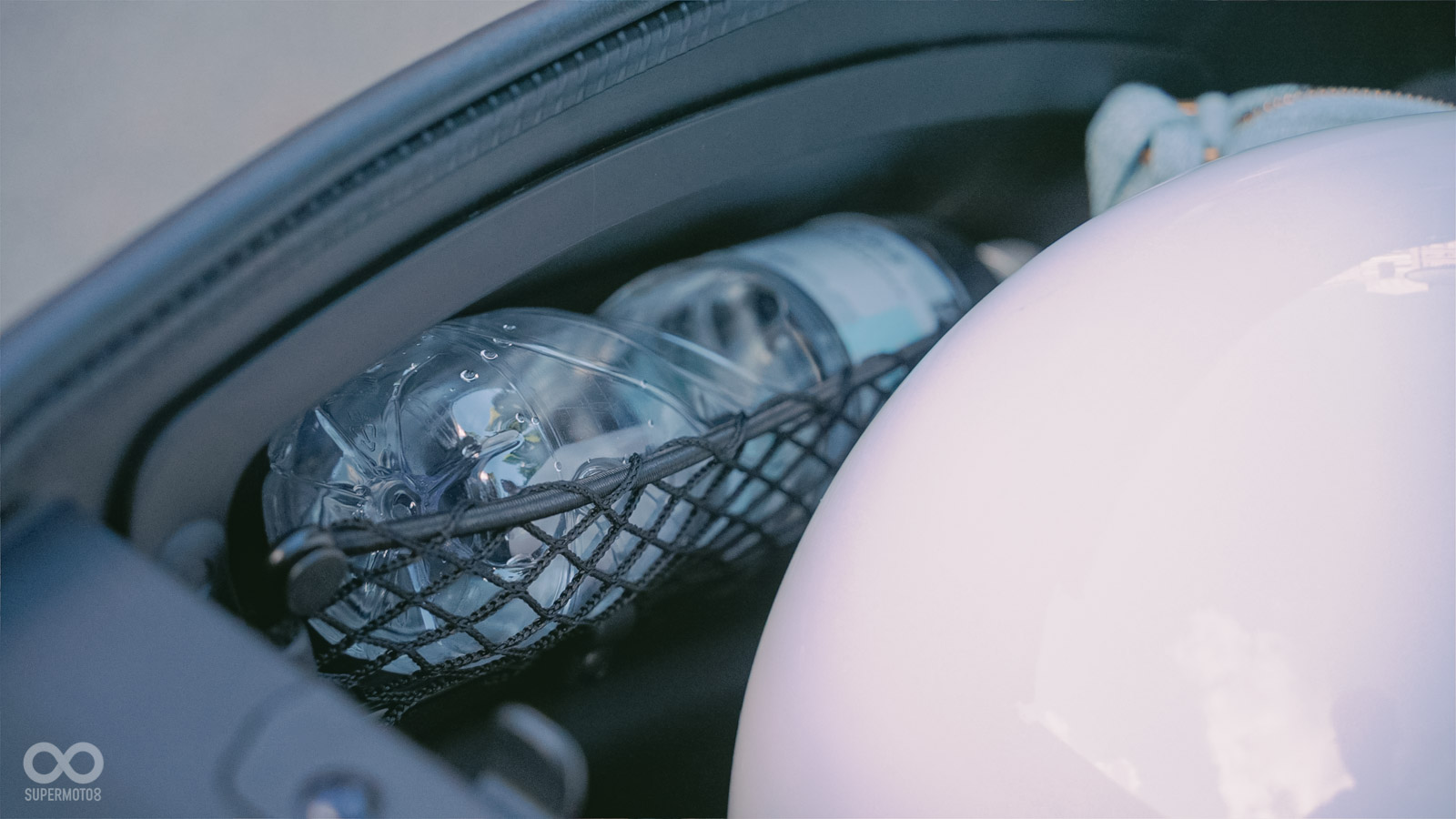 車廂旁的乾濕分離空間超好用，小編自己都心動...