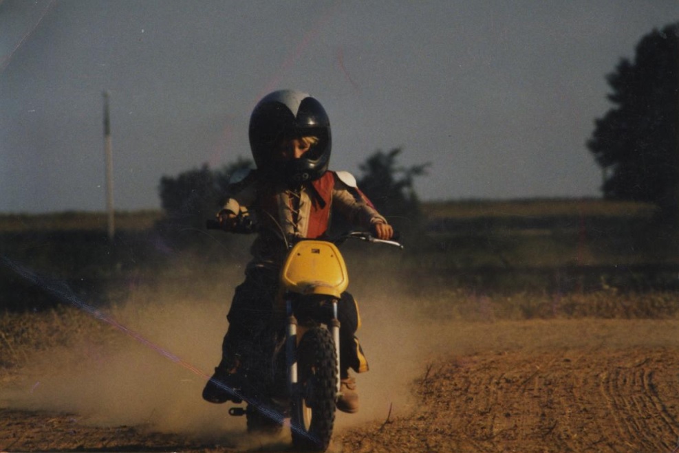 Hayden 打從三歲就開始騎車,五歲就第一次參加越野車比賽    Photo:nickyhayden.com