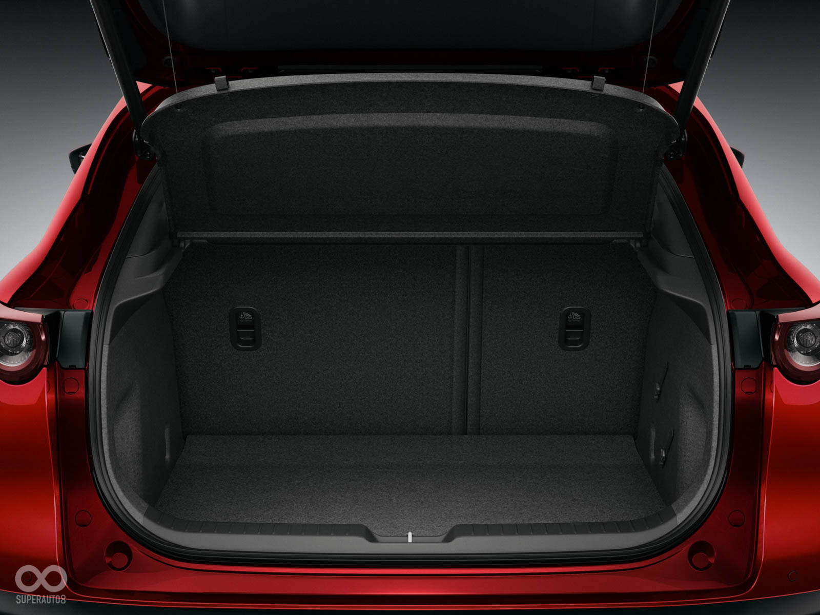 ALL-NEW MAZDA CX-30擁有充裕的行李廂空間，並有開闊且離地低的開口設計，可滿足不同人生階段消費者的用車需求