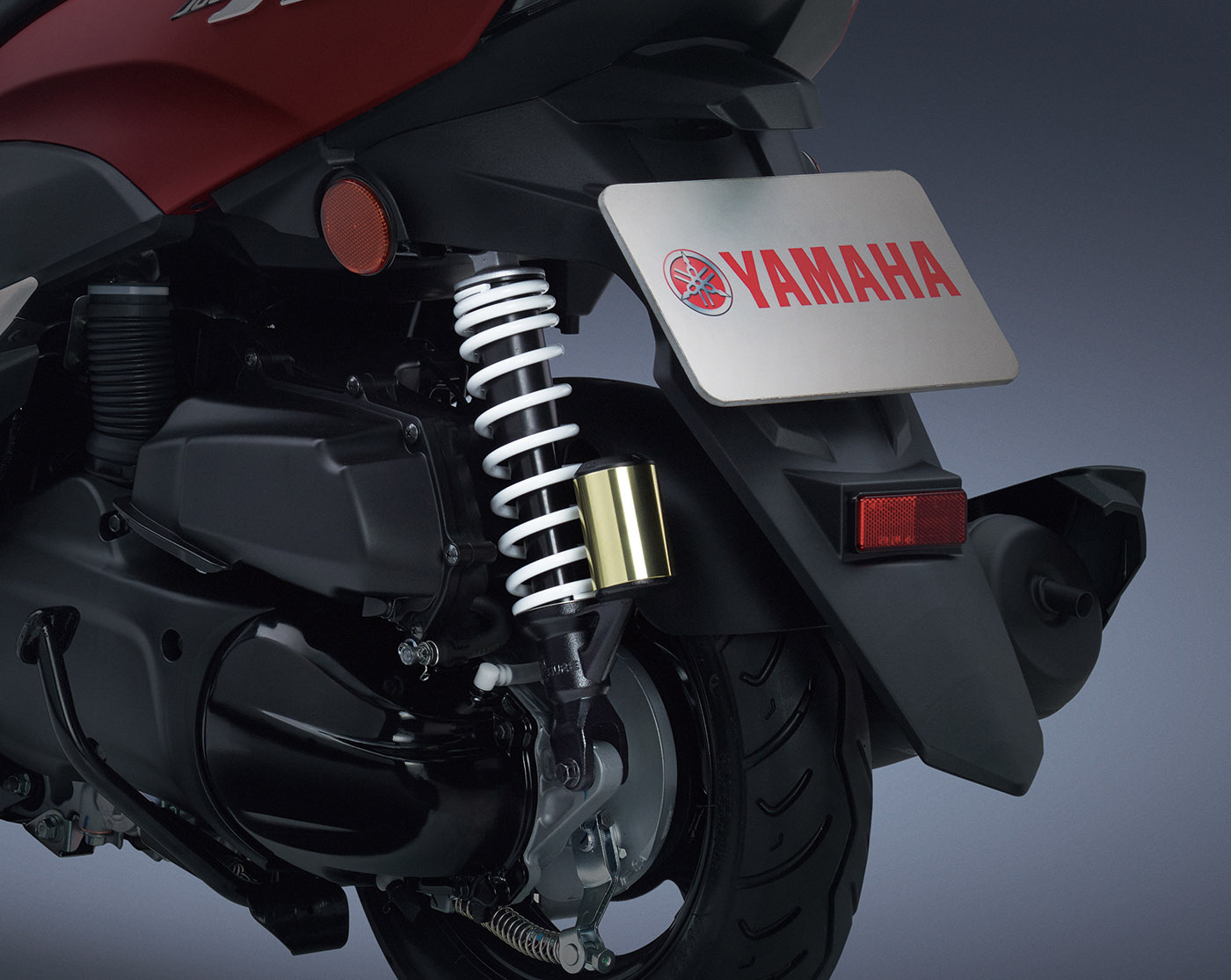 氮氣瓶後避震器,有效緩衝路面震動感、帶來舒適暢快駕馭感