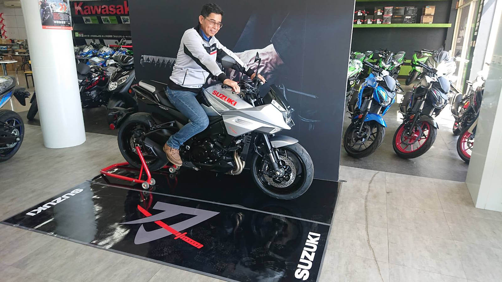 車主重溫舊夢 回味年少擁有刀的熱血情懷