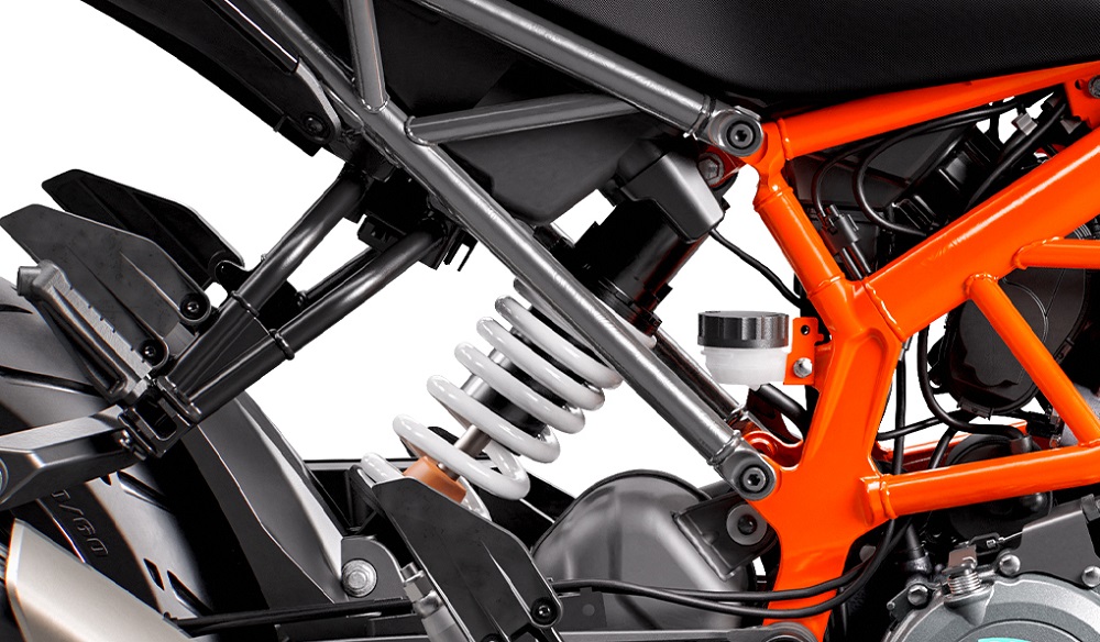 後懸吊設定可以讓騎士依照不同的地形進行調整